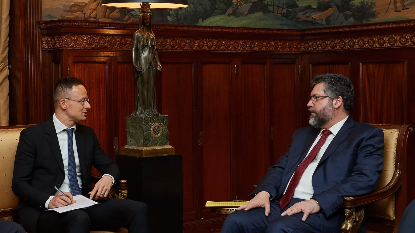 SZIJJÁRTÓ Péter; ARAÚJO, Ernesto