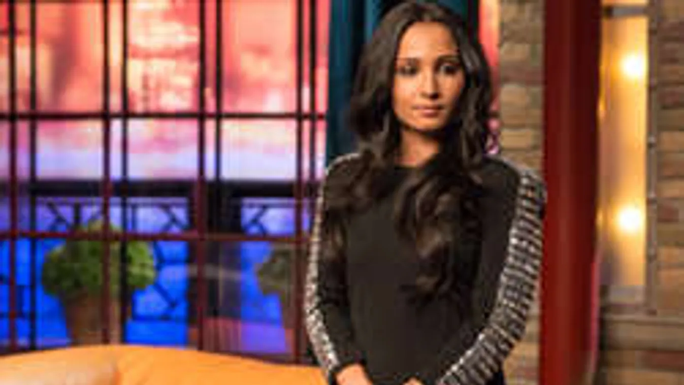 Árulkodó fotó: Egyre jobban gömbölyödik Nótár Mary pocakja