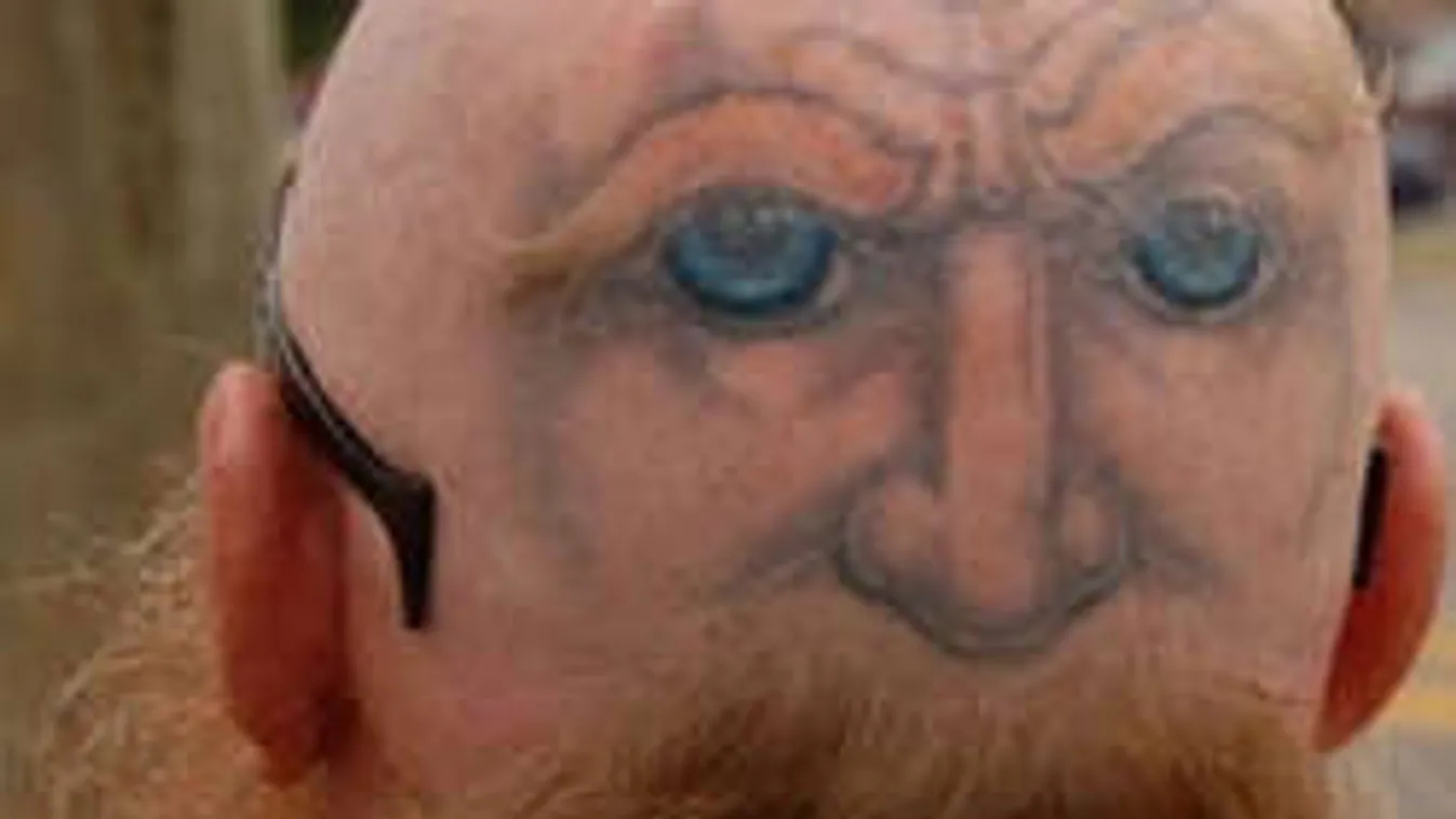 Ennél hülyébb ma már nem lesz. A világ legőrültebb tetoválásai +18