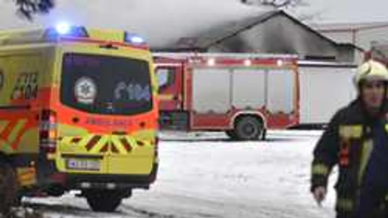 Teljes készültség a Pest megyei raktárnál - Fotók