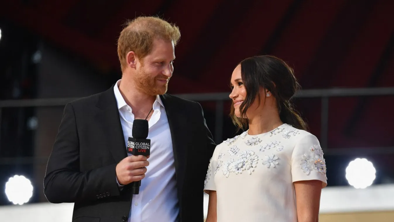 Sokkot kaptak: Meghan és Harry herceg élete örökre megváltozott egy telefonhívás miatt