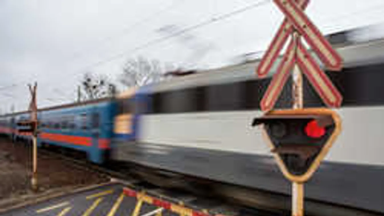 Vasúti sorompót loptak, nagy árat fizethetnek érte