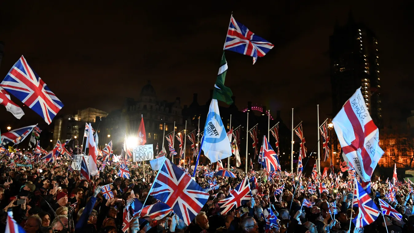 Hatalmas tömeg ünnepelt Londonban, kilépett az Egyesült Királyság az Európai Unióból