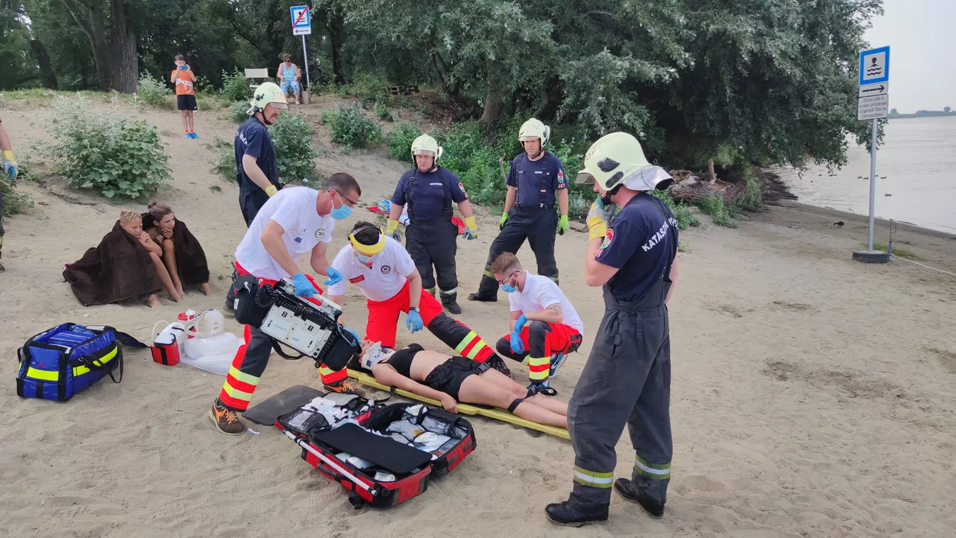 Így mentettek a mentők, a katasztrófavédők és a vízmentők a szegedi szabadstrandon – fotók