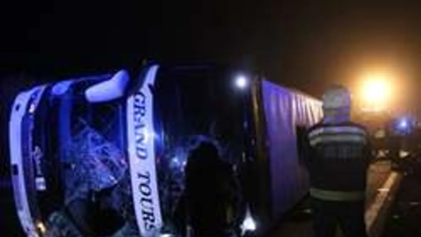 Így halhatott meg a busztragédia 13 éves áldozata, édesanyja hiába szorította fiát