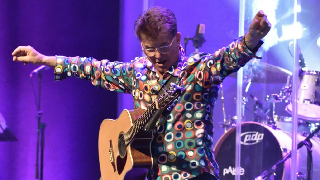 Kórházi ágyáról üzent a koronavírusos magyar énekes