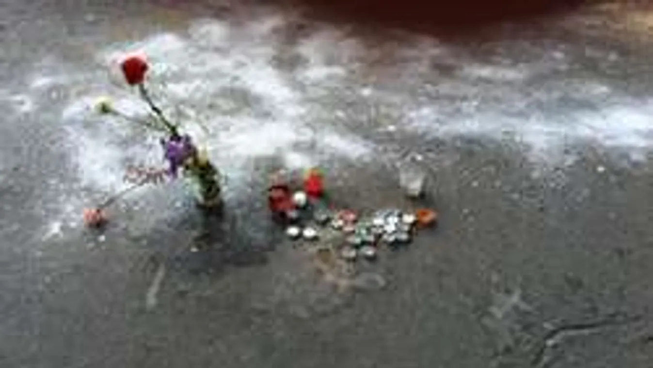 Õ az a nő, aki gyermekével a karjában zuhant a halálba!