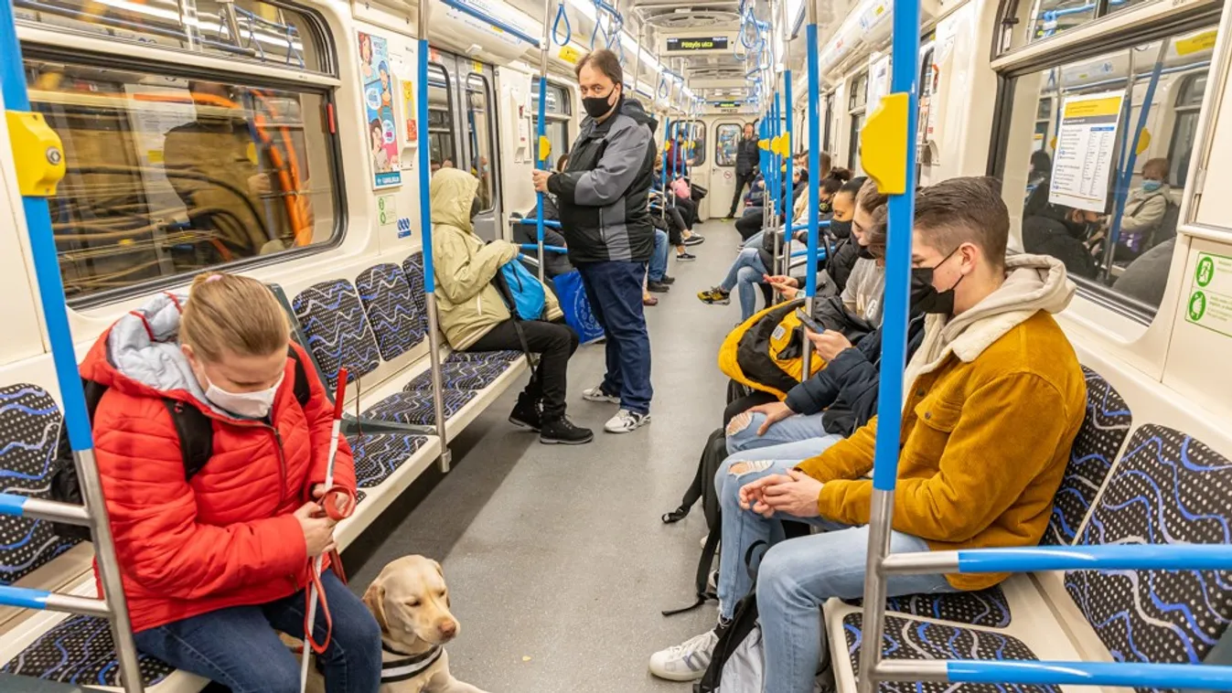 Visszatért a maszkhasználat a tömegközlekedésben – így tartják be az emberek