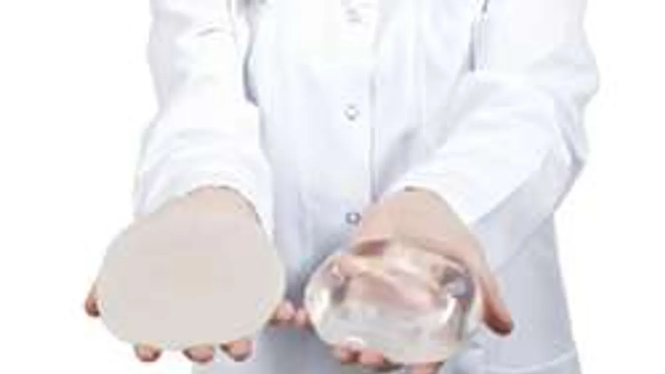 Így rejtettek kábítószert a nő melleibe