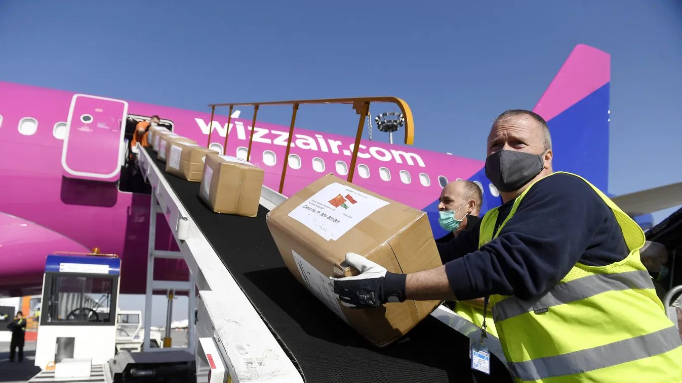 3 gép landolt Budapesten: 27 tonnányi védőfelszerelés érkezett Magyarországra