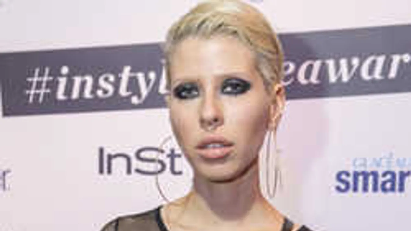 Gusztustalan, amit a magyar sztár autójával műveltek: mutatjuk a fotót