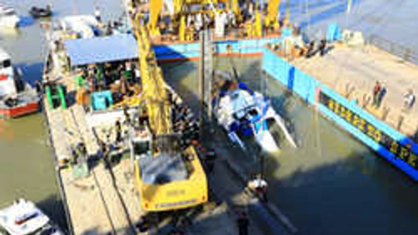 Most már biztos, a rádiókon nem jeleztek veszélyhelyzetet a hajótragédia után