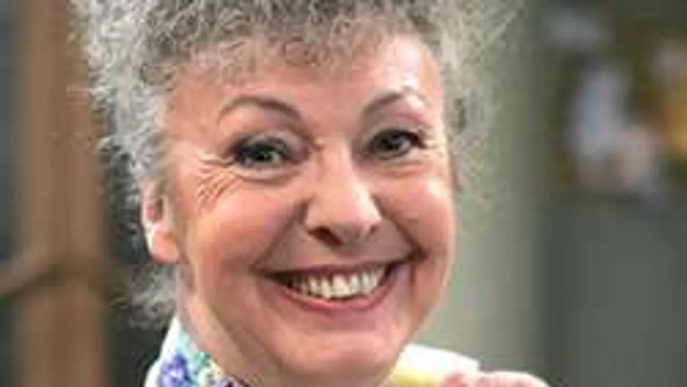 Micsoda váltás, vörös démon lett a Barátok közt sztárja