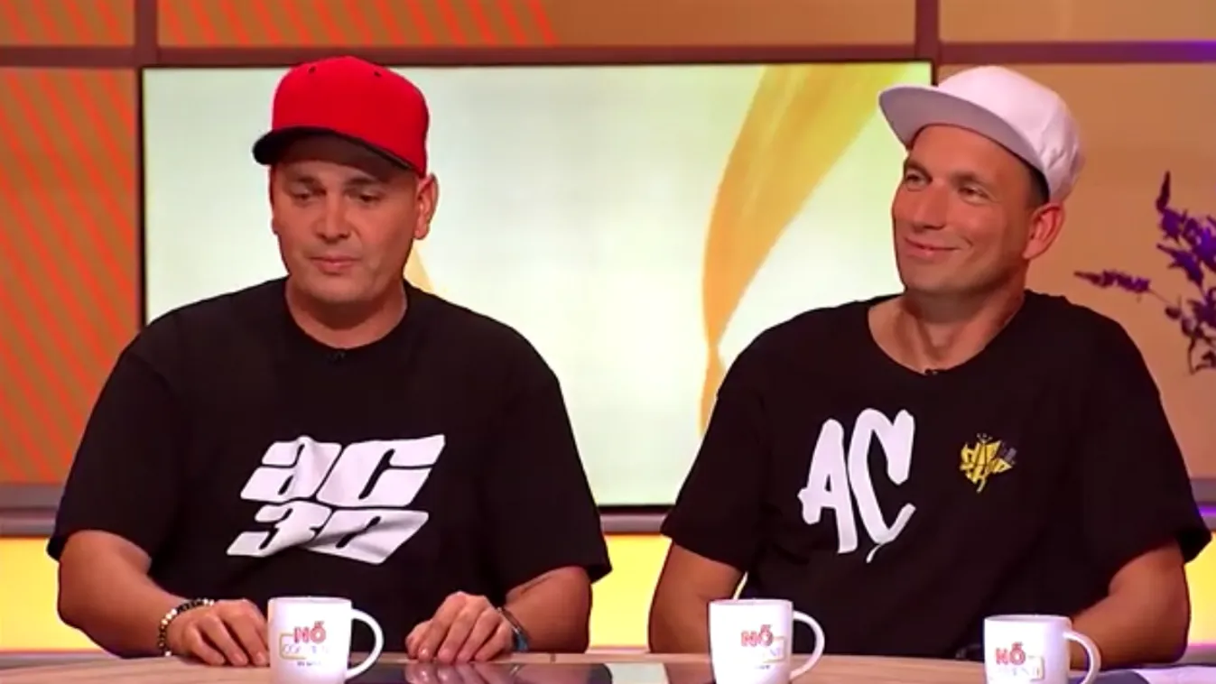 Hűha, ezzel a világsztárral állna össze a magyar zenész