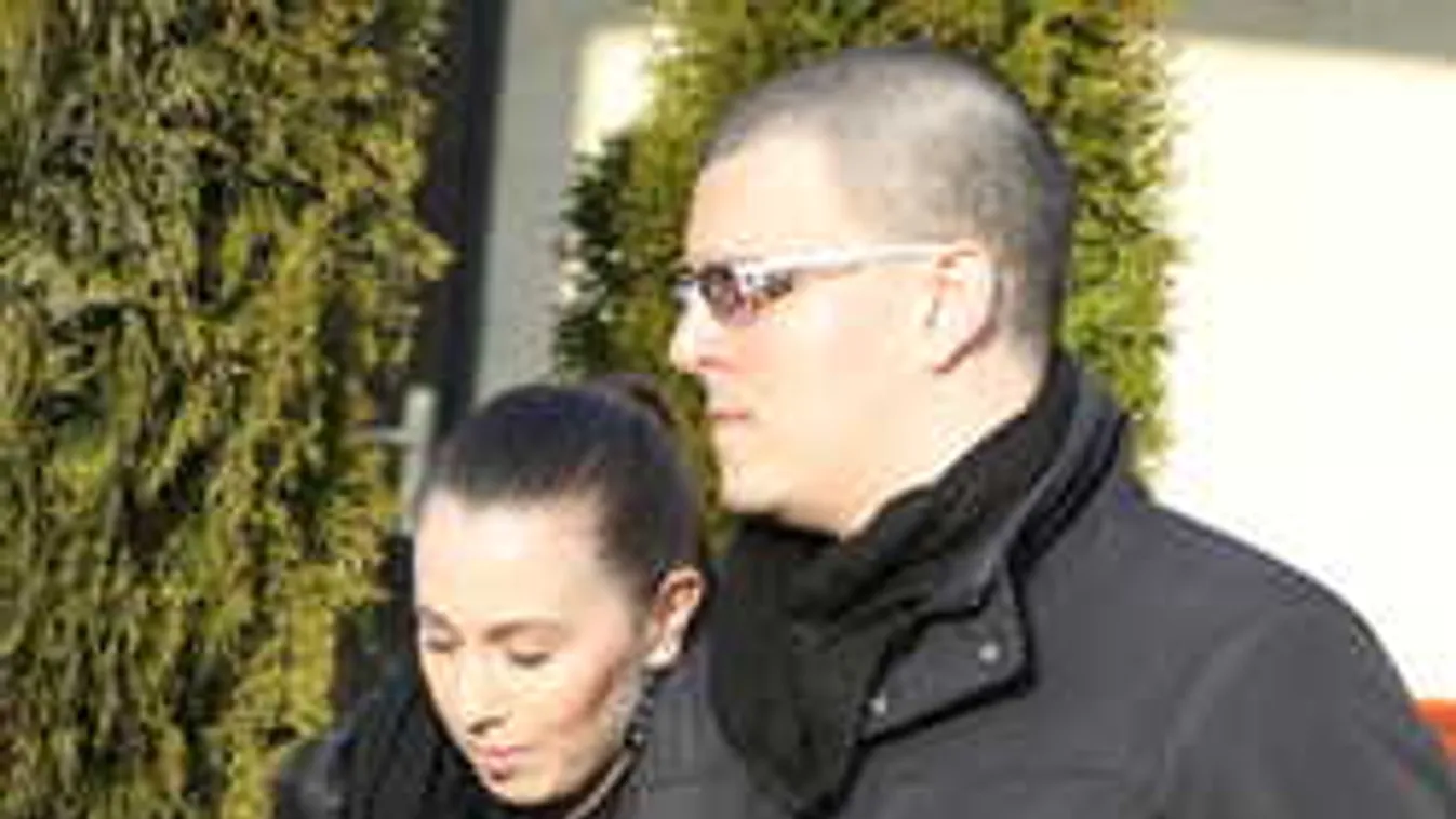 Kiborult az új családtagon Klapka Dennis!