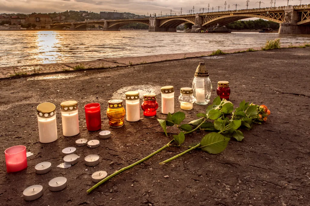 e1dff94248bbcc9127484bfe79f9b36699f2a4c8