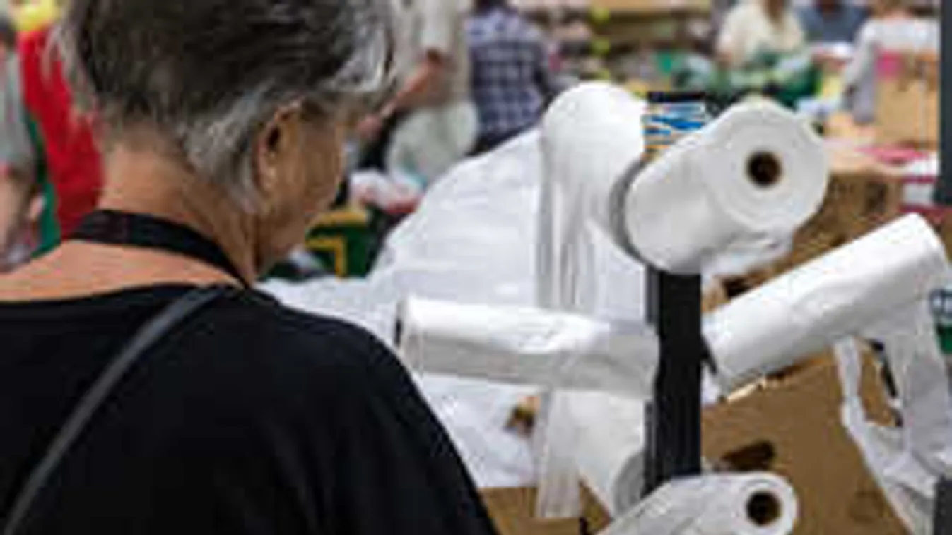 Betiltják a nejlonzacskót, visszatér a cekker