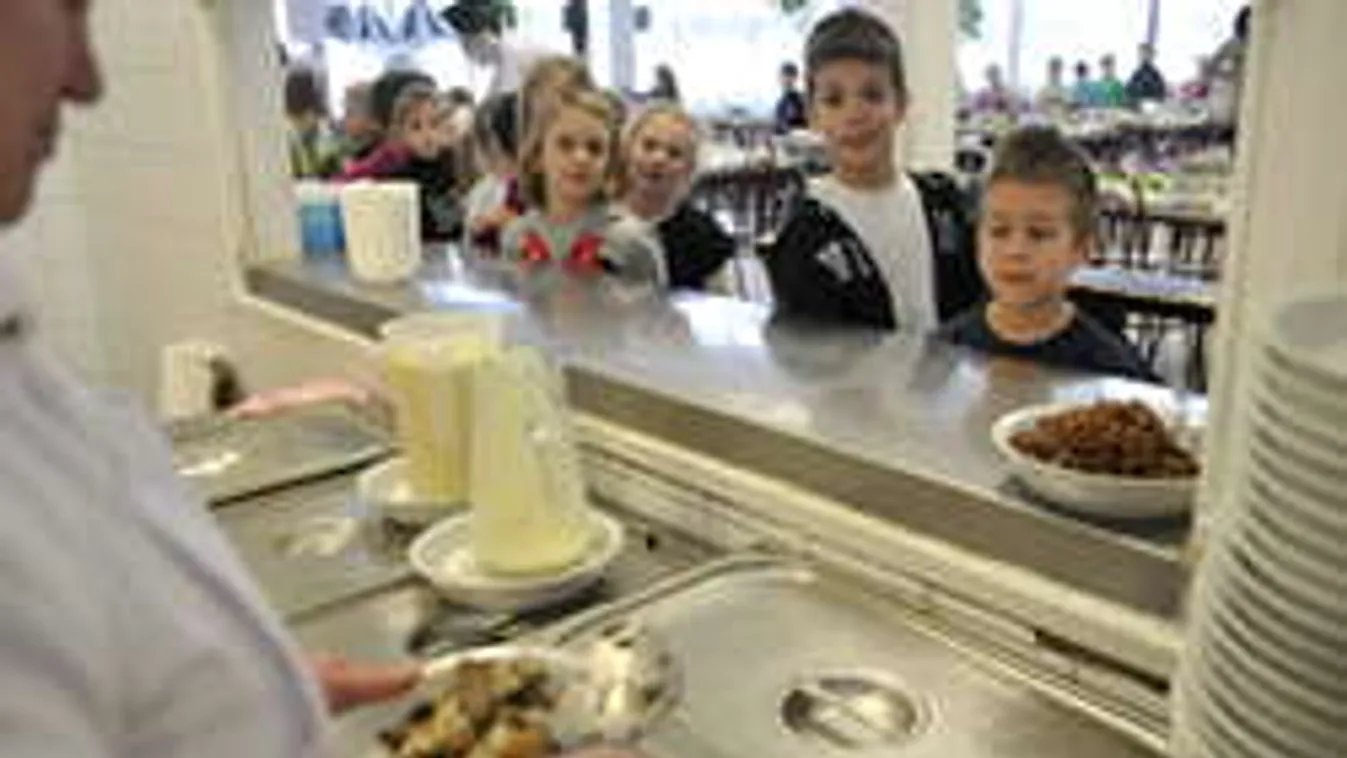 A te gyereked kaphat az óvodában, iskolában ingyen ebédet?