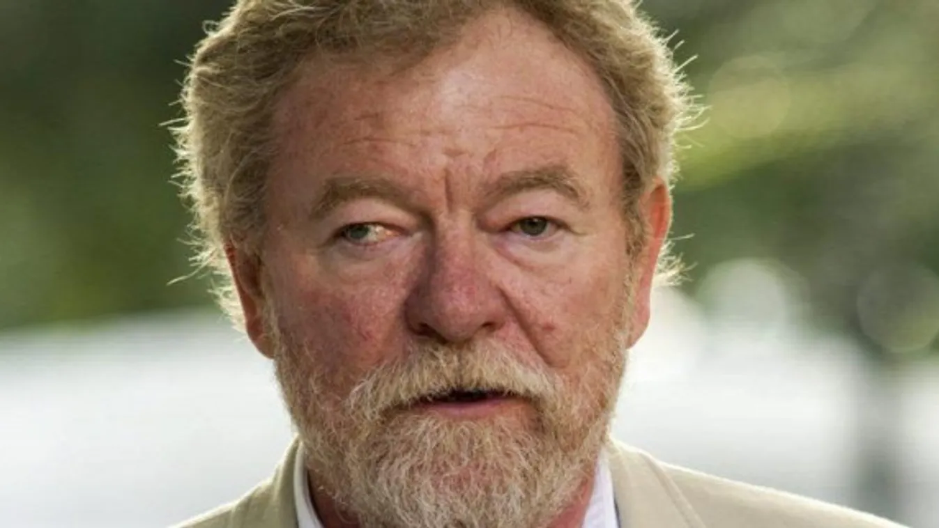 Újra beidézték a rendőrségre a szeméremsértéssel és testi sértéssel gyanúsított Donáth Lászlót