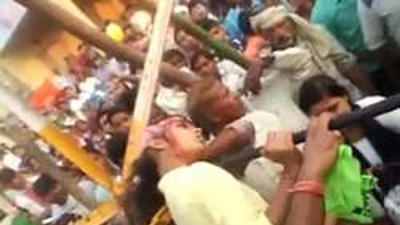 Atyaég: Megskalpolta magát szelfizés közben a tinilány!