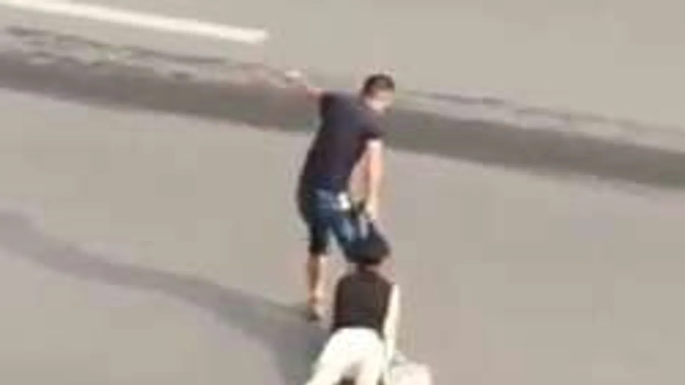 Hajánál fogva rángattak át egy nőt az úttesten