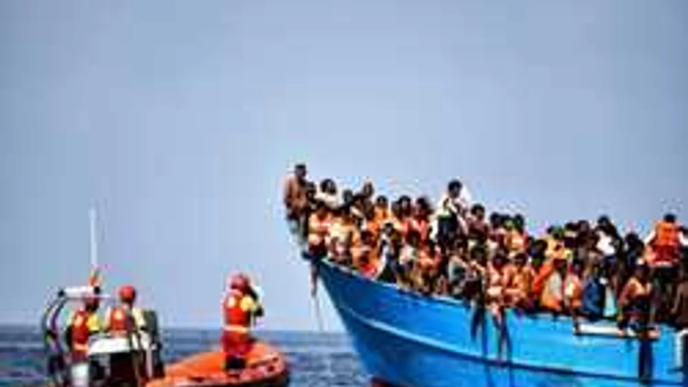 Özönlenek a migránsok Spanyolországba