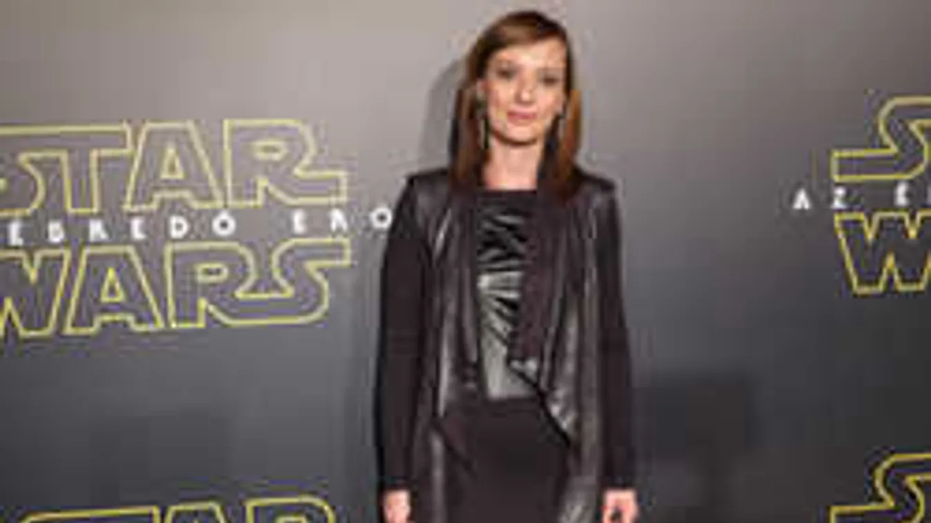 Tündéri, itt az első fotó a magyar színésznő kislányáról