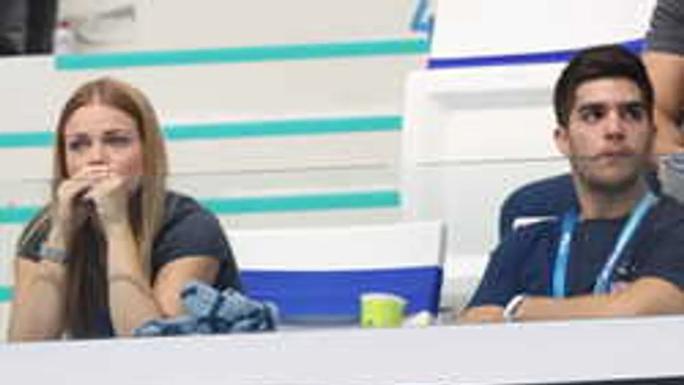 Könnyek közt, szerelme megsiratta Gyurta kiesését