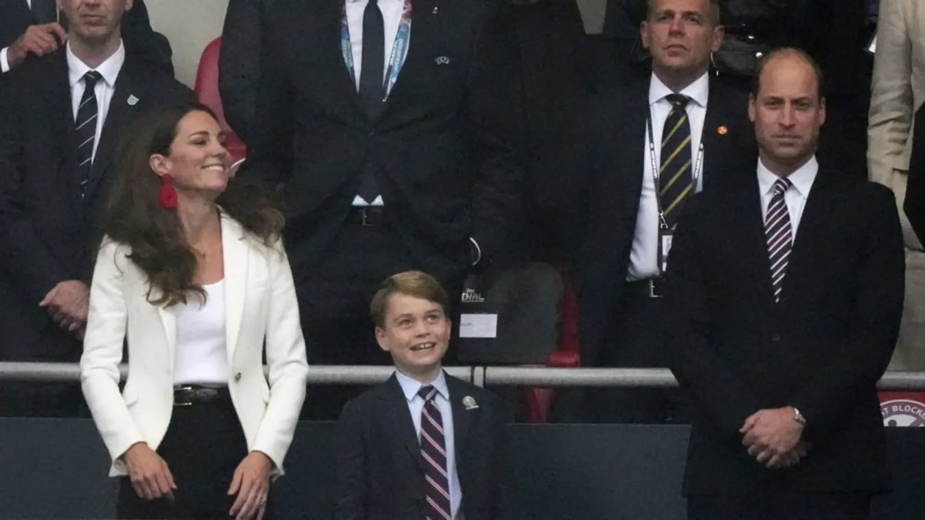 Györgyre rászálltak az online trollok