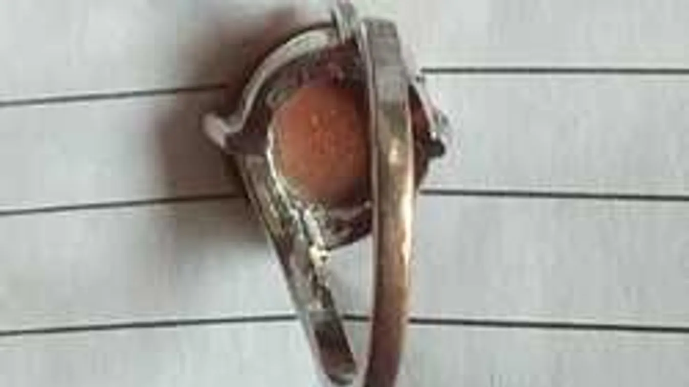 Számlát kapott a vevő a kamu ezüstről