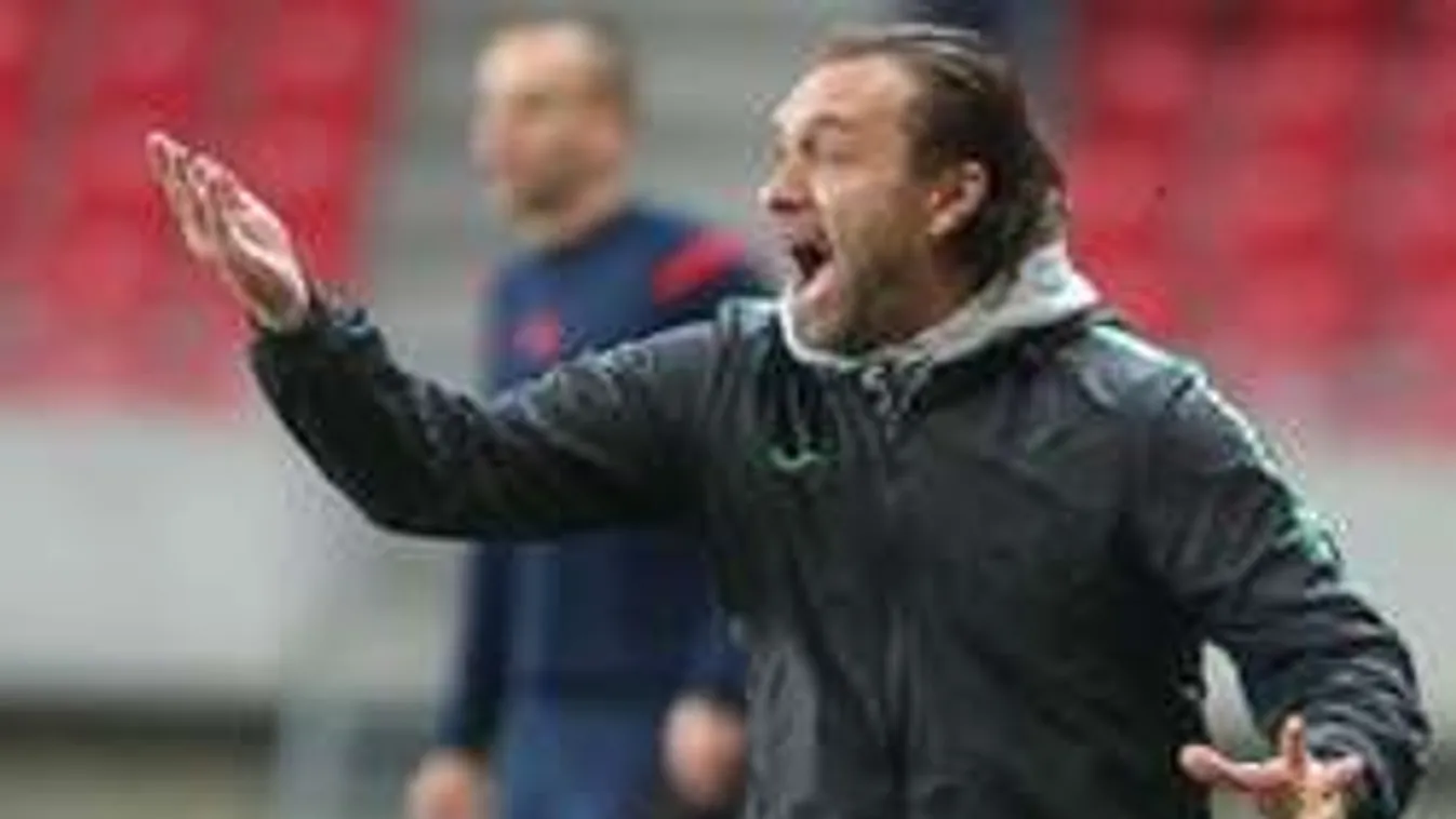 Doll nem csak ünnepel: keményen beszólt a Fradi-edző!