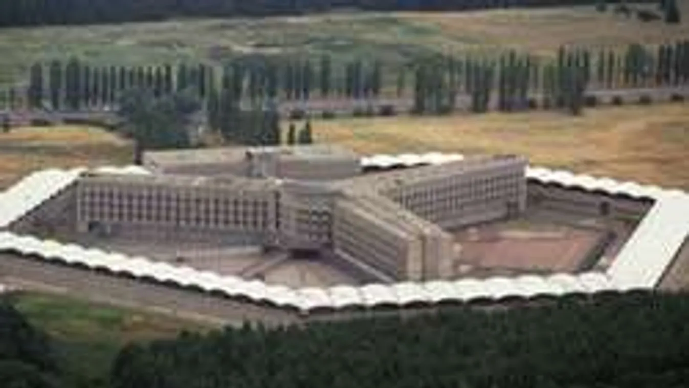 Elkülönített magánzárkában tartják fogva az Iszlám Állam terroristáját!