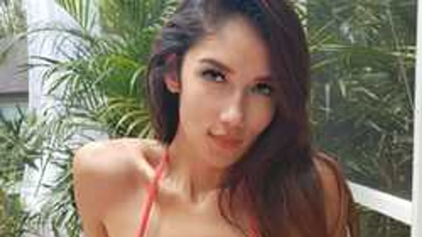 Óriási keblek, vitorlázás közben fotózták le a félmeztelen sportolónőt