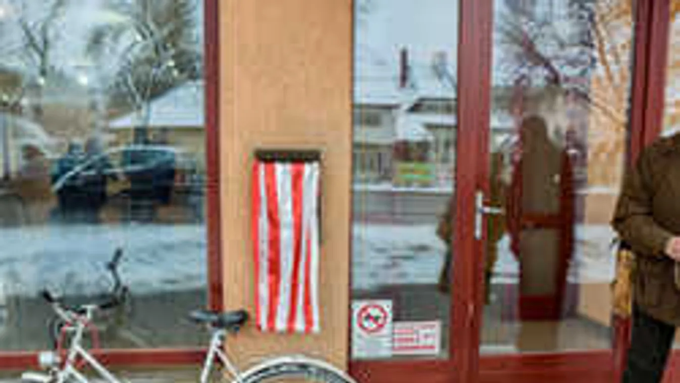 Lázadás Vona ellen, leléptek az egri vezetők