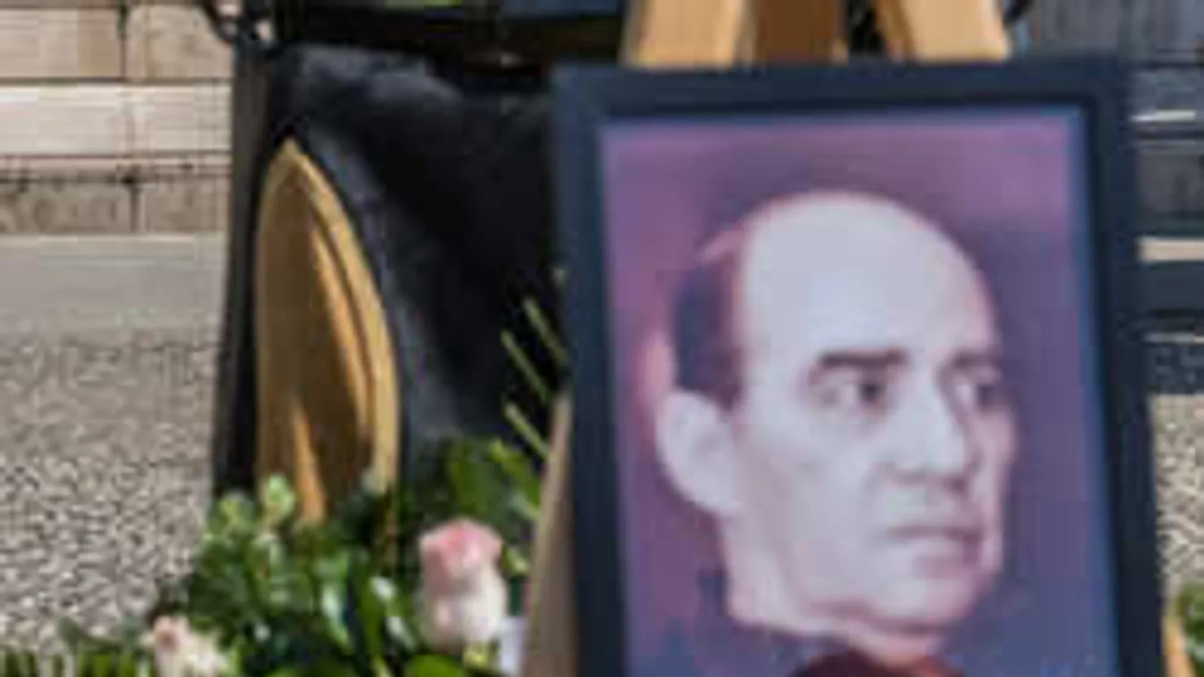 Családi botrány: nem ment el a rokona a Szomdédok atyjának temetésére