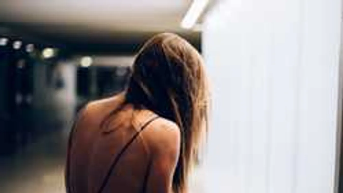 Félholtra erőszakolták a tinilányt: sötét titkok derültek ki