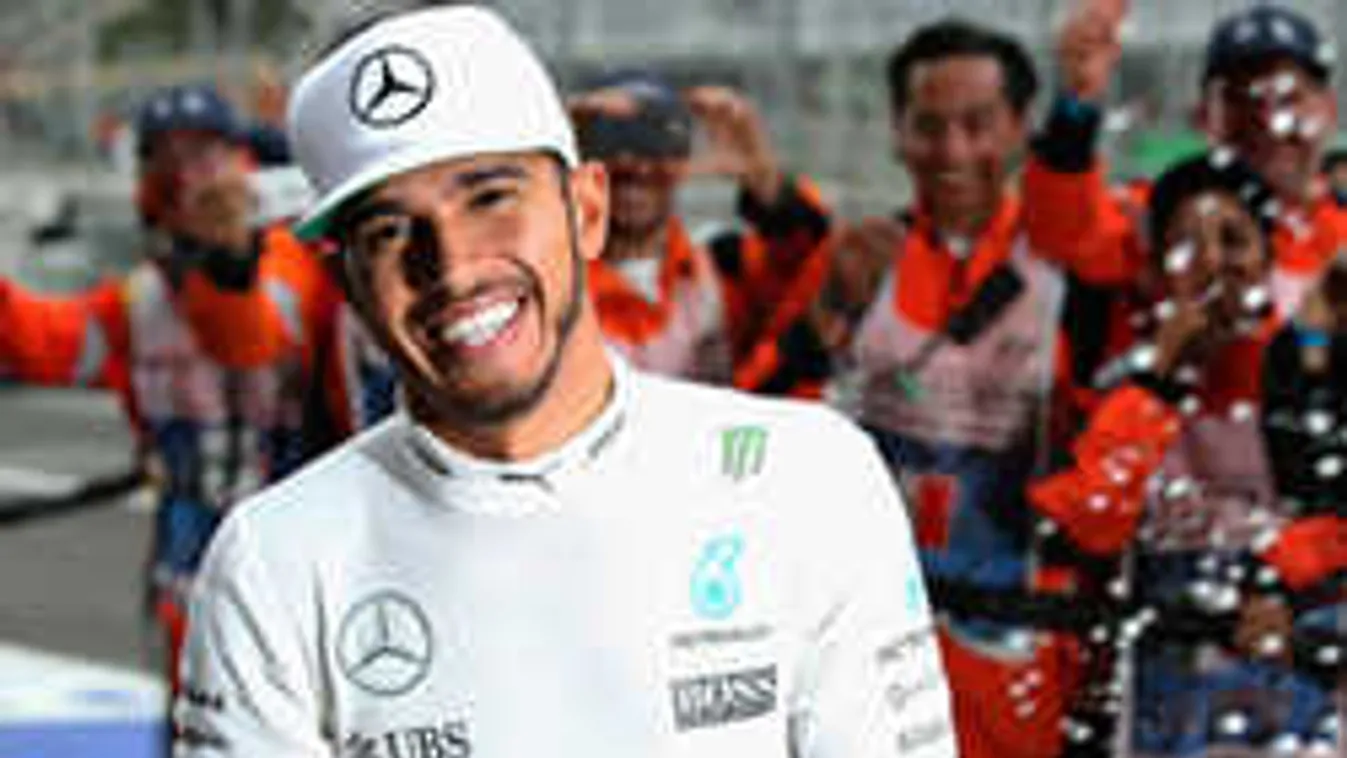 Palvin Barbi ünnepel, ezt üzente Hamiltonnak