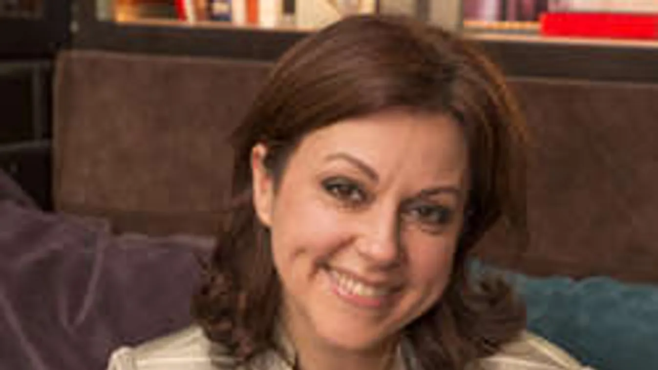 Egyedülálló nőkön segít Erdélyi Mónika