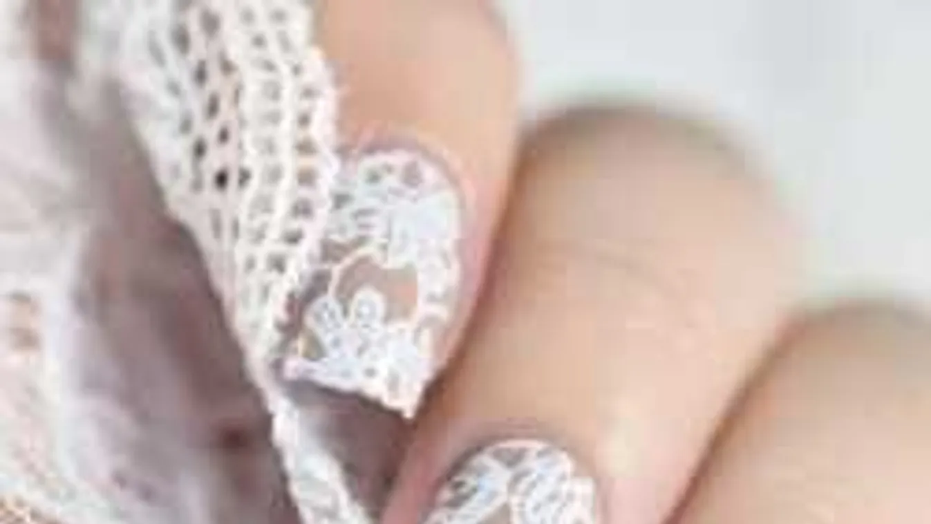 Máris itt az új nyári trend: Elképesztő szexi lett a körömdivat