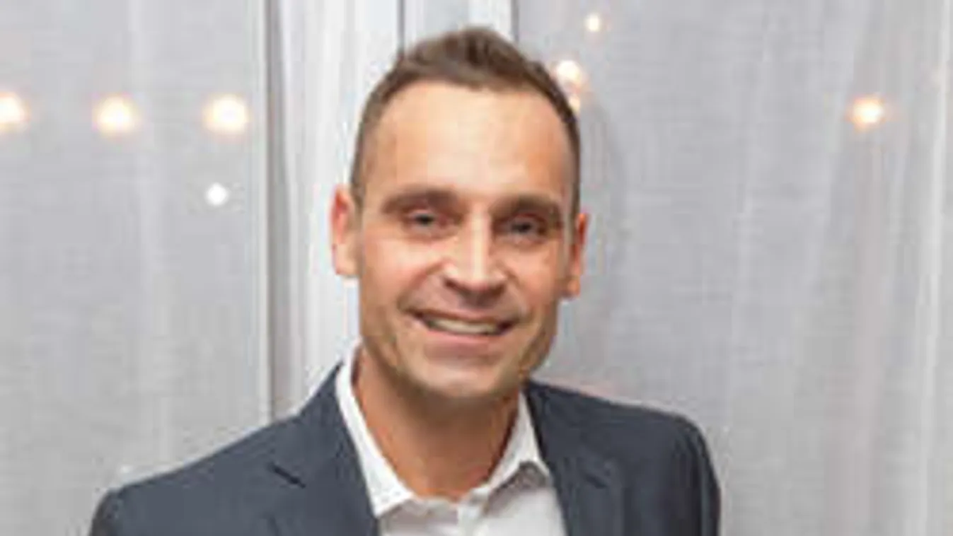 Hoppá: Így csajozott a neten a magyar világbajnok!