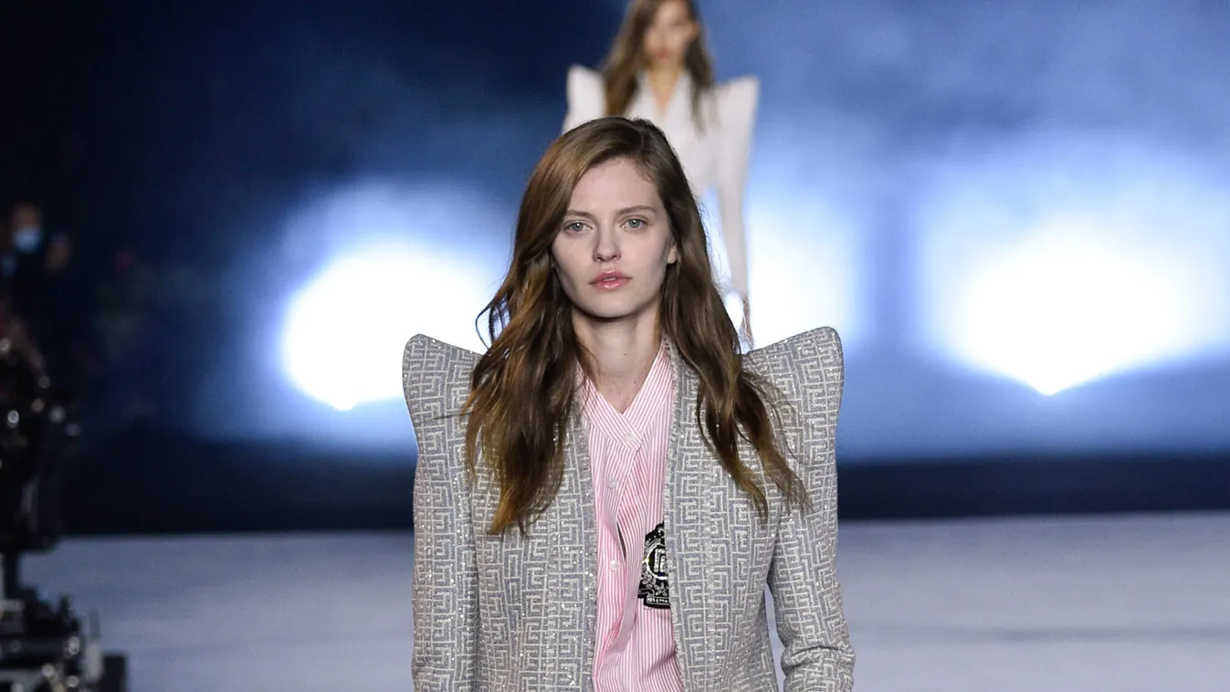 Balmain : Runway - Paris Fashion Week - Womenswear Spring Summer 2021