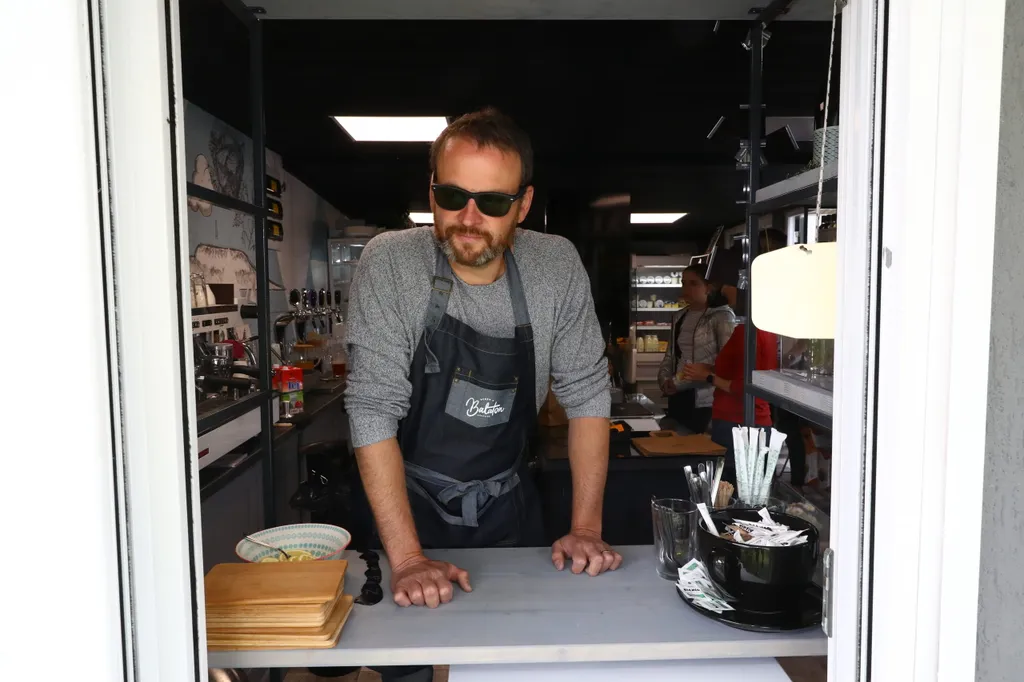 15AF3C9B-9455-44B2-BD1B-23CF68AF96C9