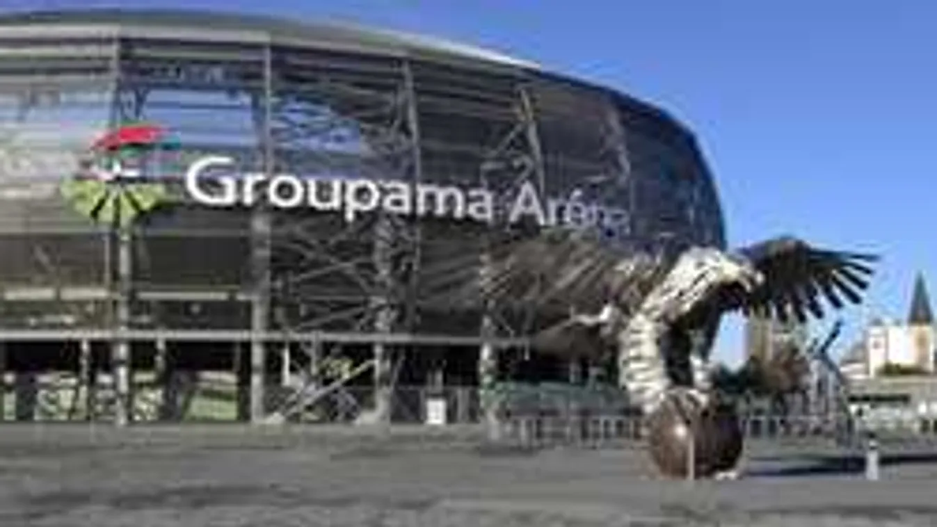 Tönkrevert focicsapat vár a magyarokra