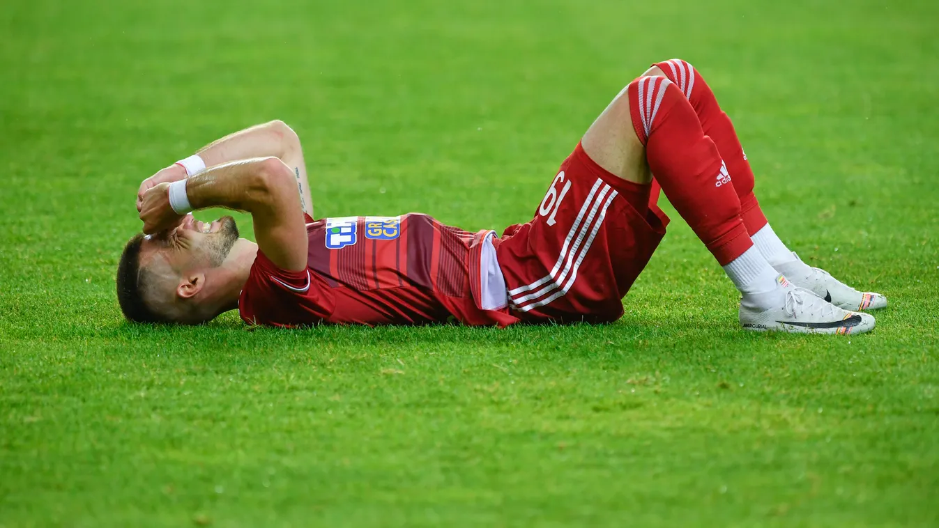 A rendőröknek kellett megvédeni az NB I-es csapatot a dühös szurkolóktól