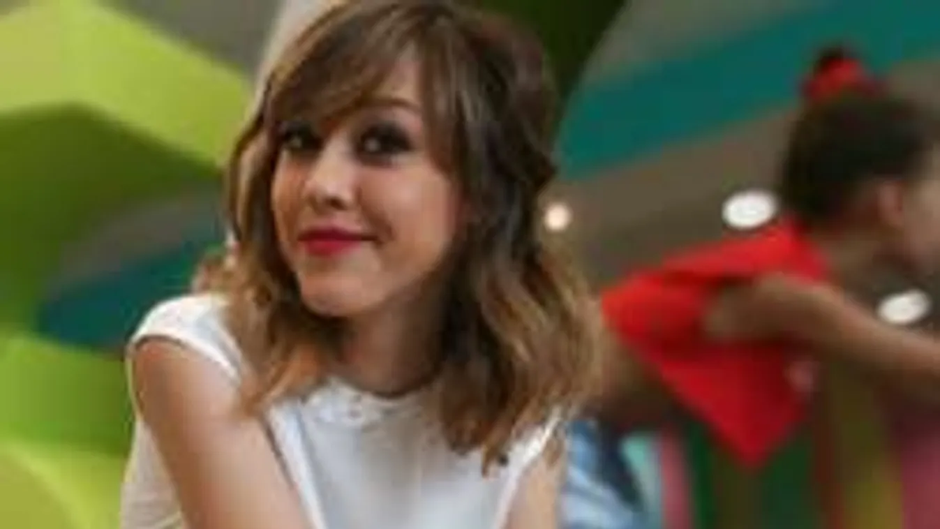 Hosszú évek után tévében szerepel a rég nem látott magyar énekesnő