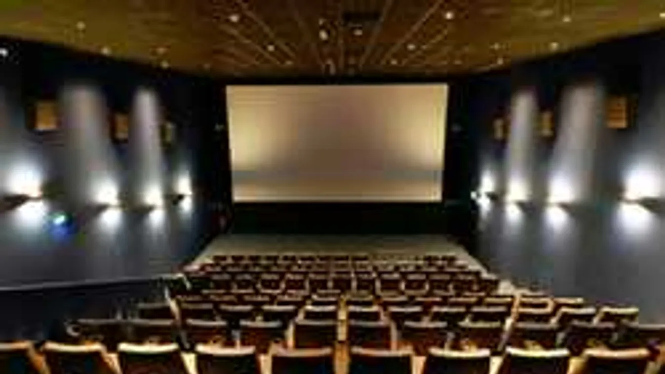 Rendőrök lepték el a Corvin mozit, nagy balhé volt Budapesten