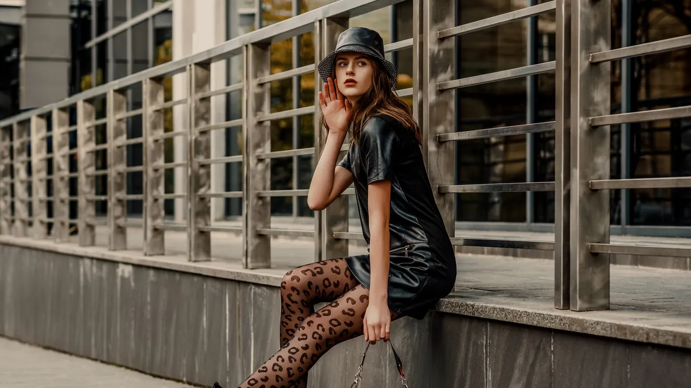 Outdoor,Full-length,Fashion,Portrait,Of,Young,Elegant,Confident,Model,,Woman