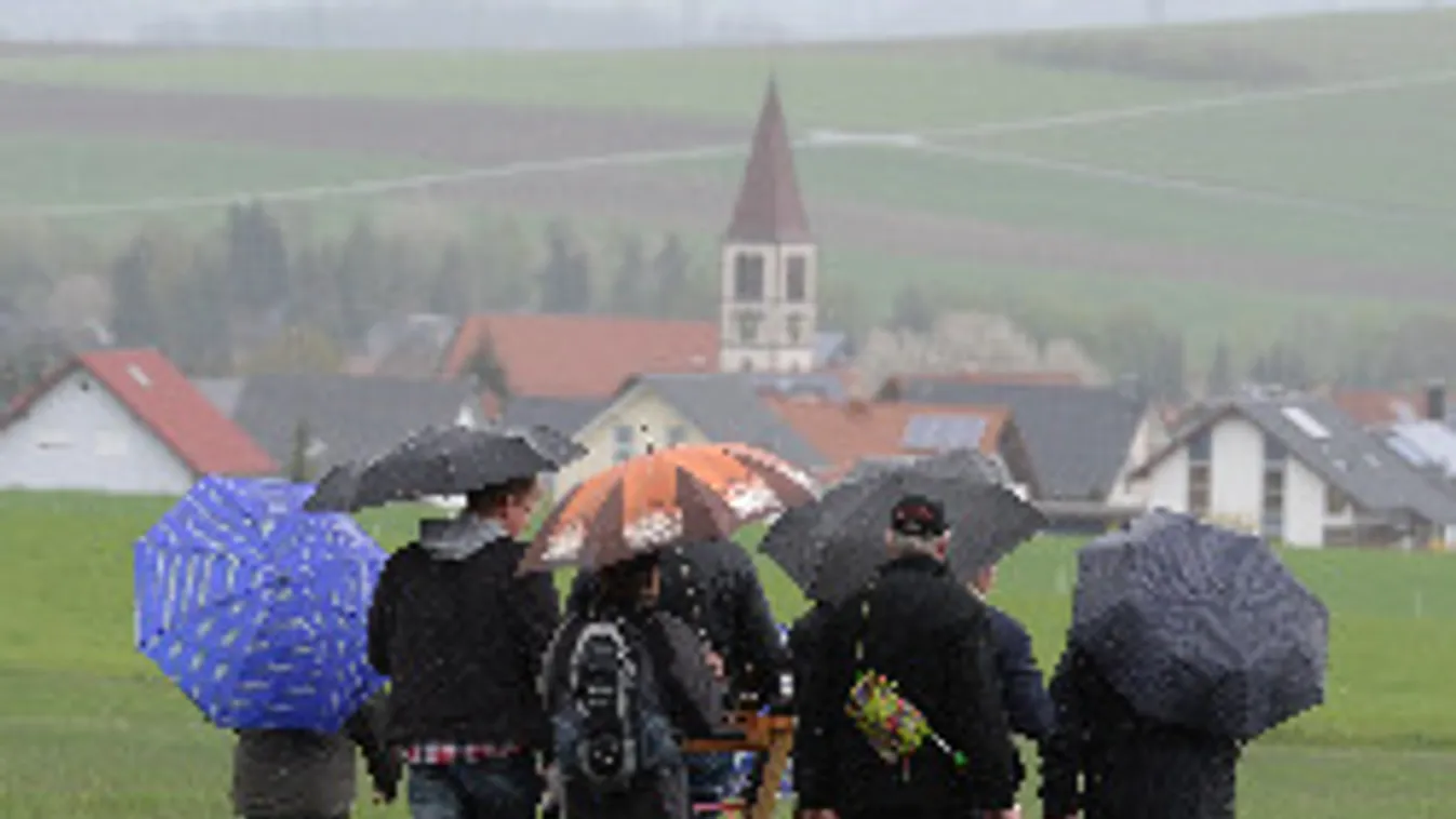 May excursion with a handcart