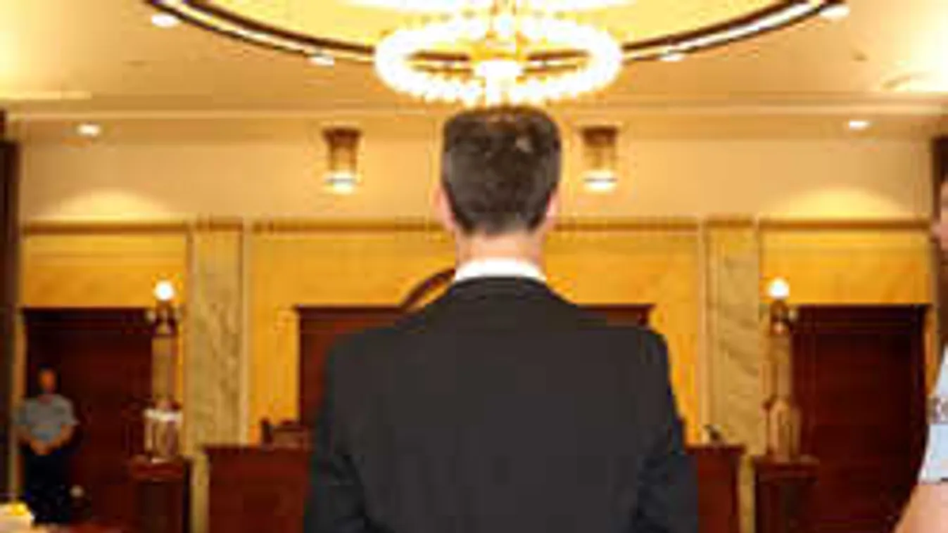 Fejlemények a lúgos orvos ügyében, megszólalt a vádlott