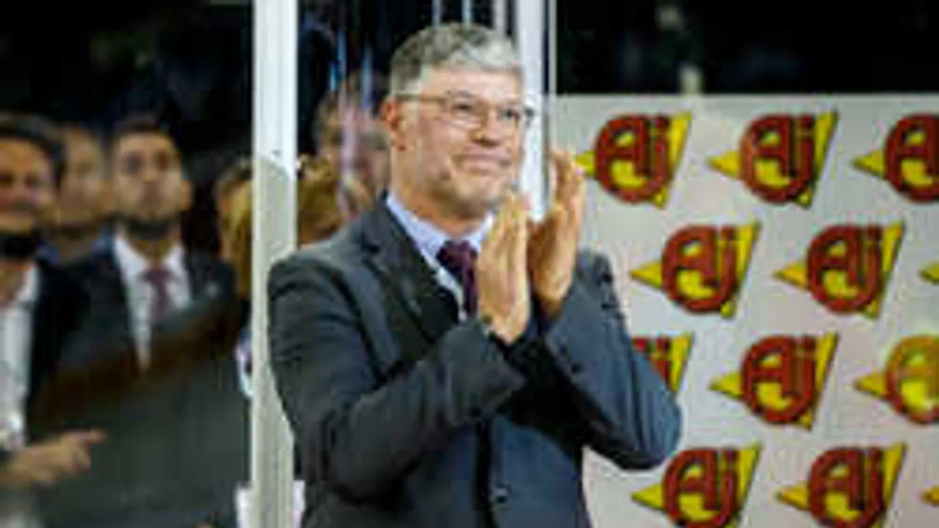 Örömmel segít, visszatér Magyarországra a sztáredző